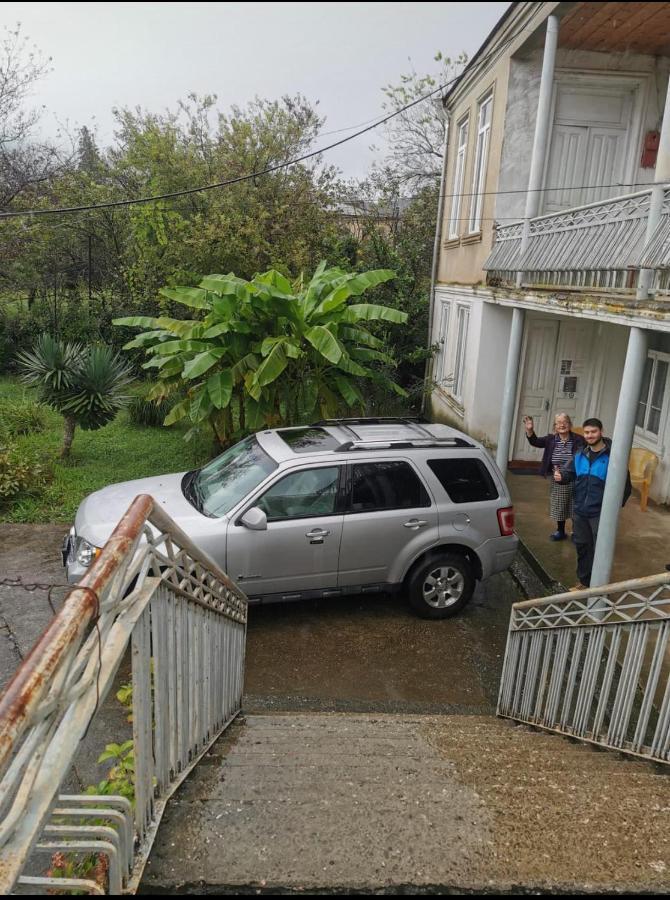 Guest House Knarik Jvari Екстериор снимка