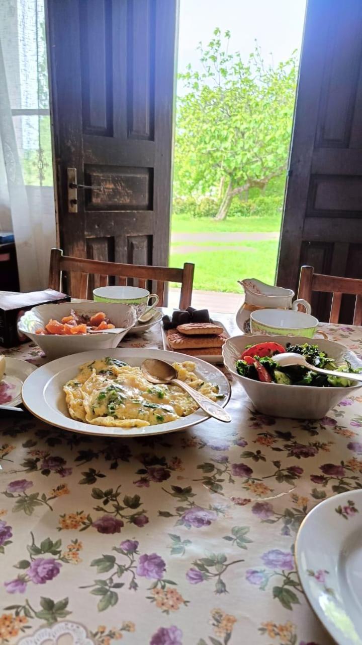 Guest House Knarik Jvari Екстериор снимка